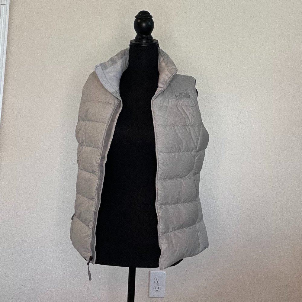 The North Face Women's Puffer Vest in Grey - Small